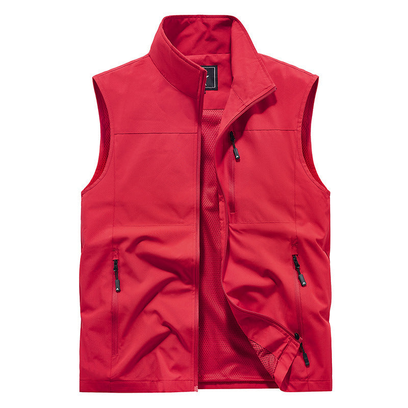 Men's technical outdoor vest with breathable panels and multifunctional pockets Lisslune