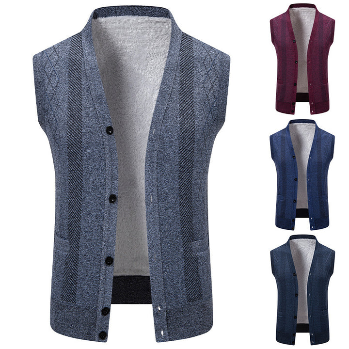 Men's cardigan with classic V-neck and fine cable pattern Lisslune