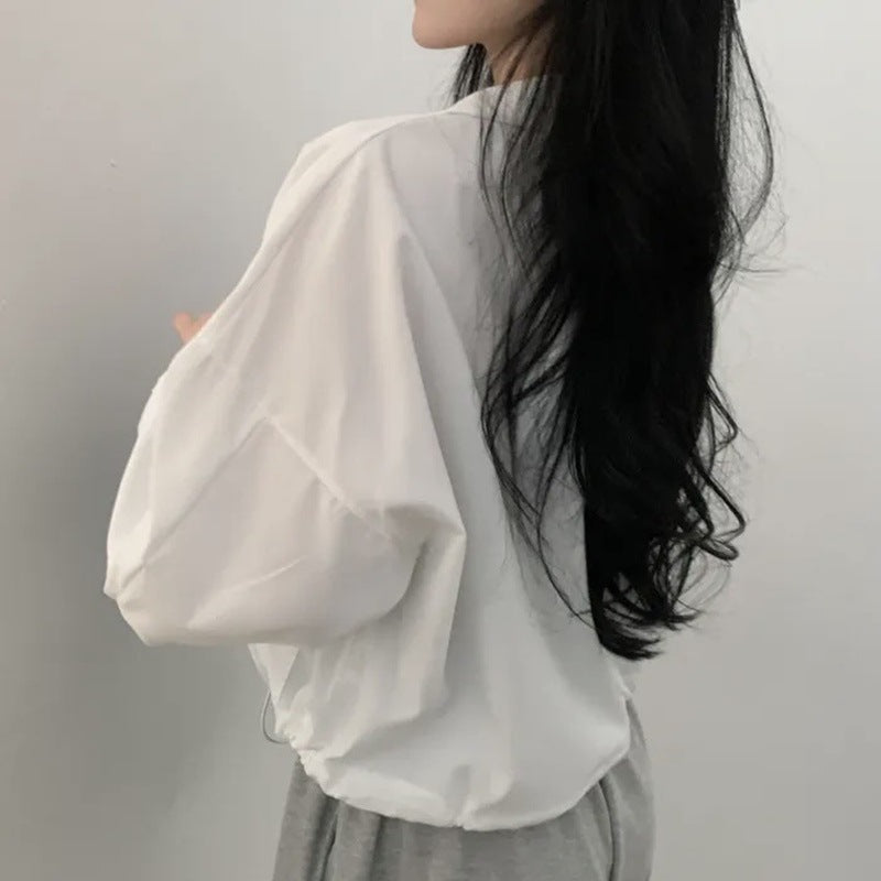 Women's cropped jacket with elastic cuffs and casual fit