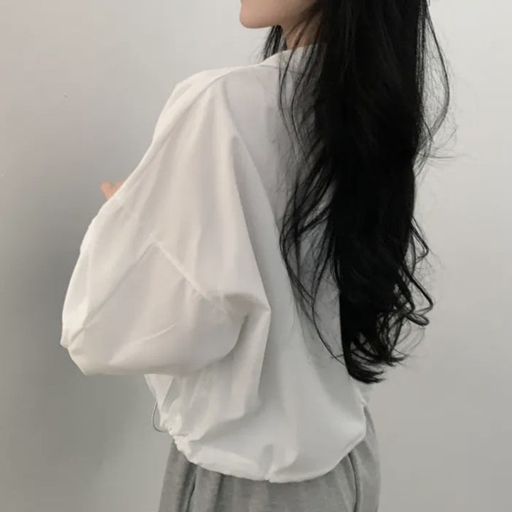 Women's cropped jacket with elastic cuffs and casual fit