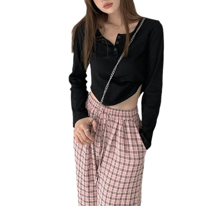 Women's long sleeve shirt with button placket and fine ribbed design