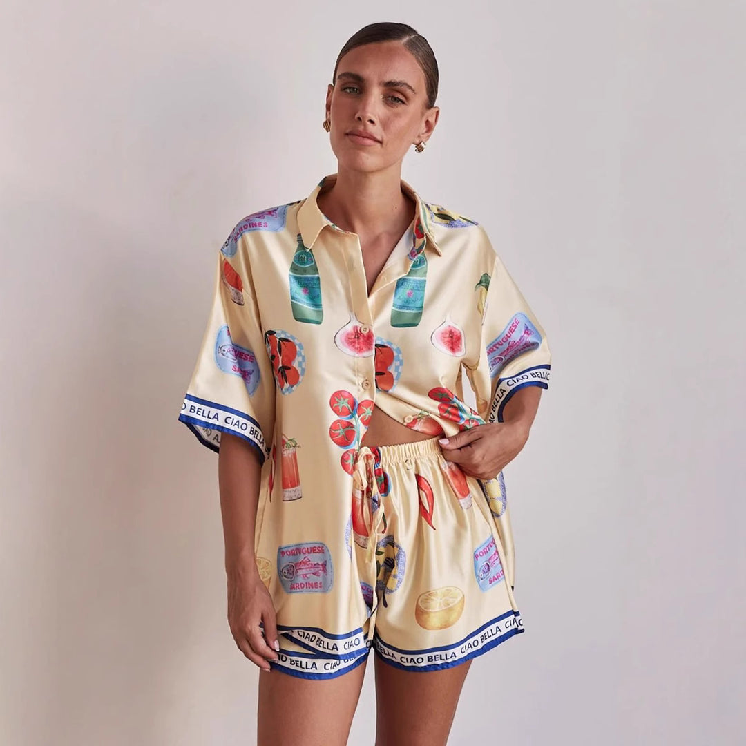 Women's set consisting of stylish short-sleeve shirt and shorts in summer design Lune London