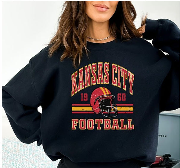 Women Oversized Sweatshirt with nostalgic football motif Lisslune