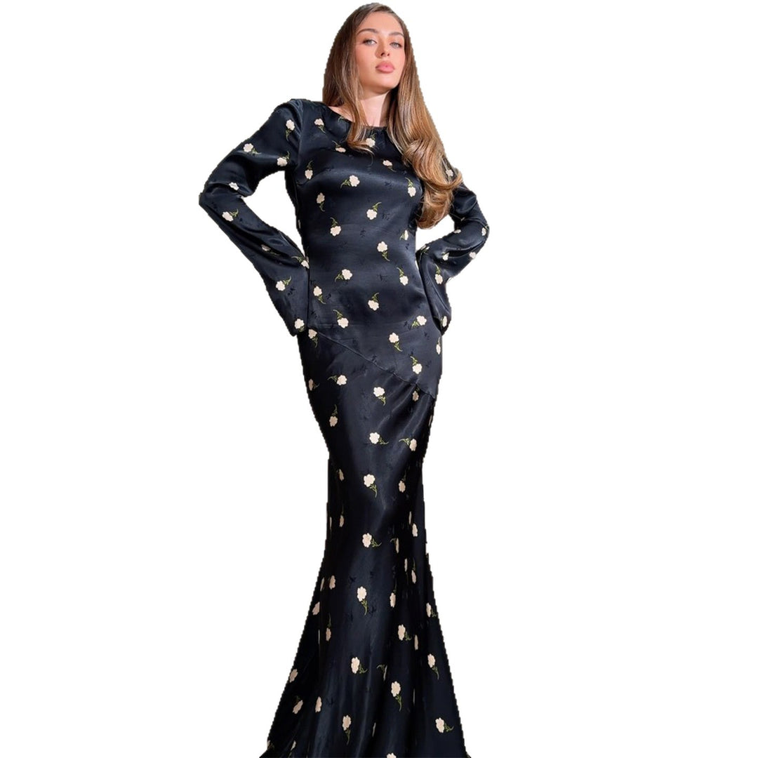 Women's maxi dress with elegant floral print and voluminous sleeves