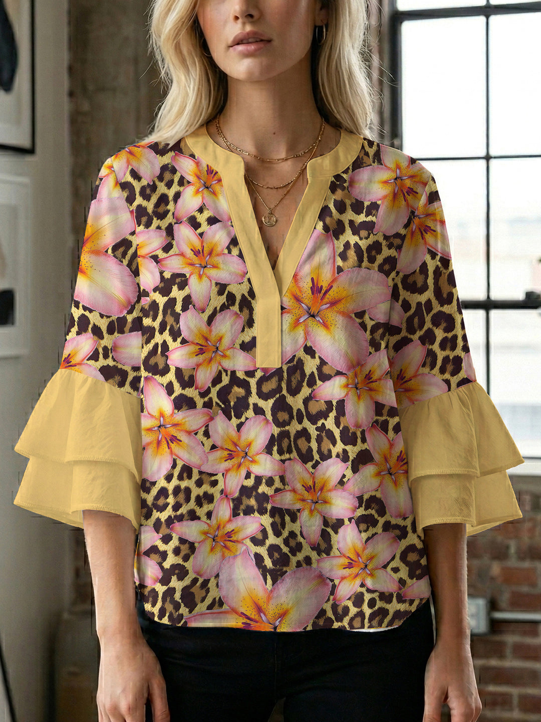 Women's casual blouse with ruffled sleeves and botanical print Lisslune