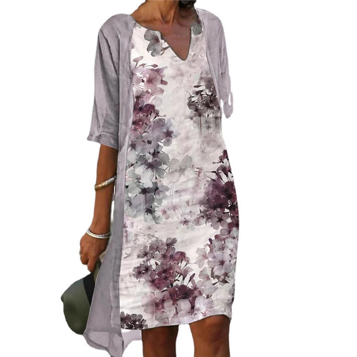 Women's casual dress with floral design and deep V-neck Lisslune