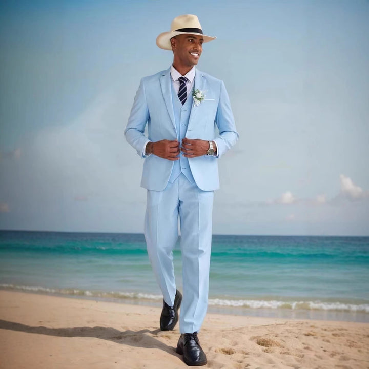 Men's elegant three-piece suit made of fine material and modern cut Lisslune