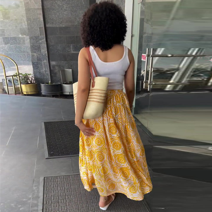 Women's maxi skirt with practical patch pockets and playful pattern Lisslune