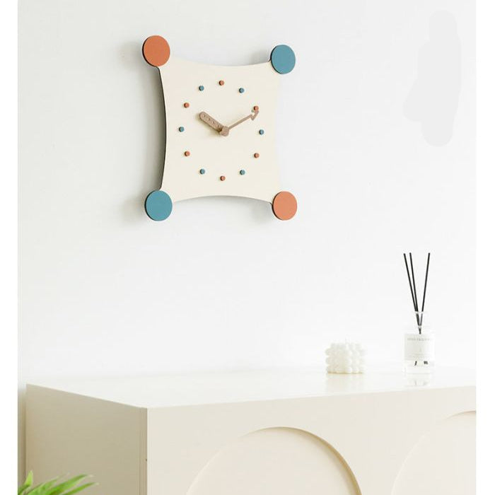 Lisslune | QuietTime - Elegant silent wall clock