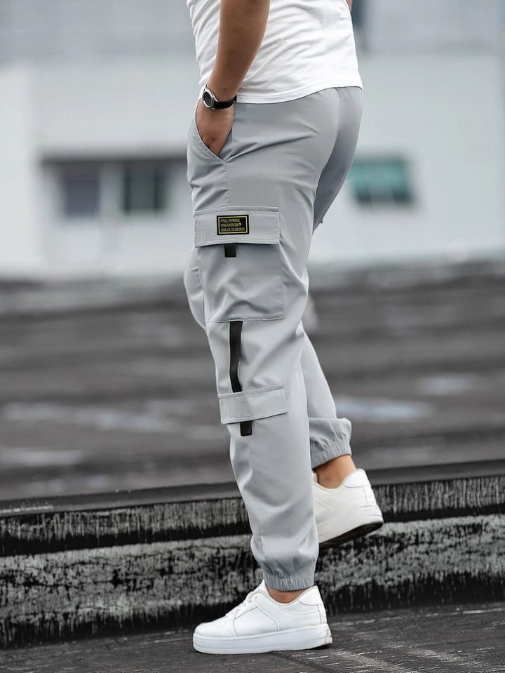 Men's cargo pants with functional pockets and elastic waistband Lisslune