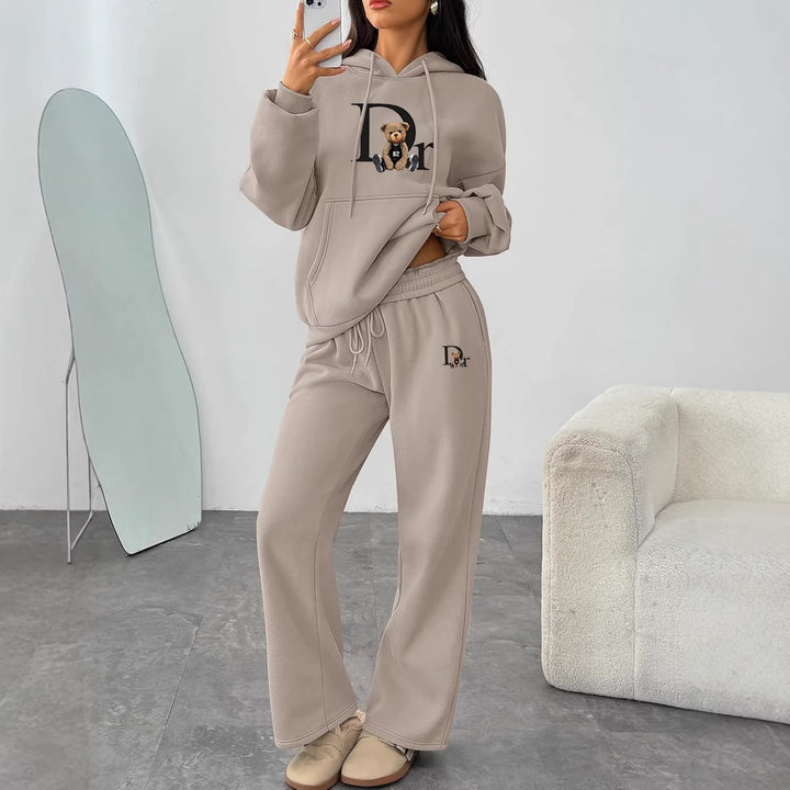 Women's casual hoodie suit with a charming bear motif and comfortable fit Lisslune