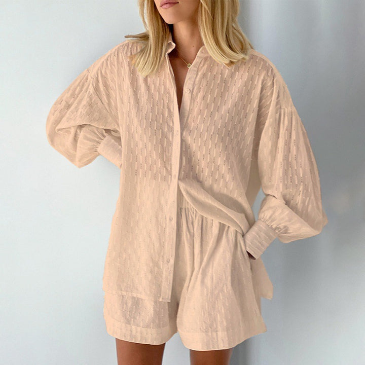 Women's stylish short sleeve pajama set with textured surface finish Lisslune