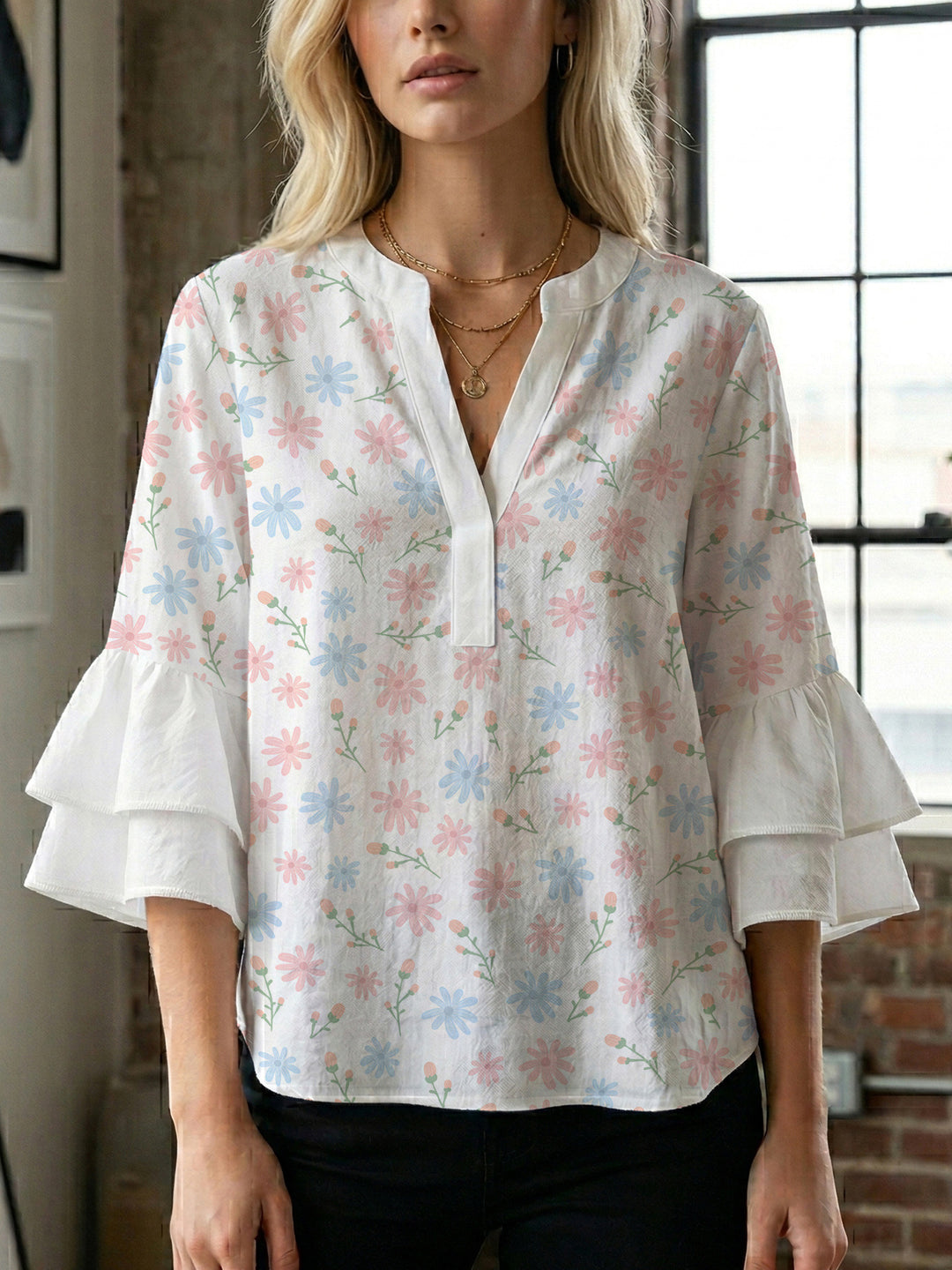 Women's blouse with voluminous wing sleeves and intense leaf pattern Lisslune