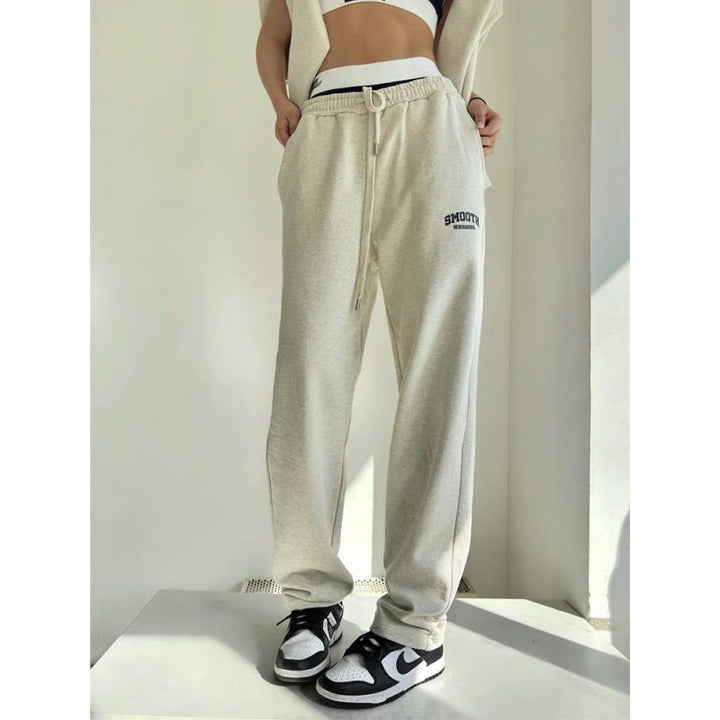 Women's set with cropped sweatshirt and comfortable jogging pants Lisslune
