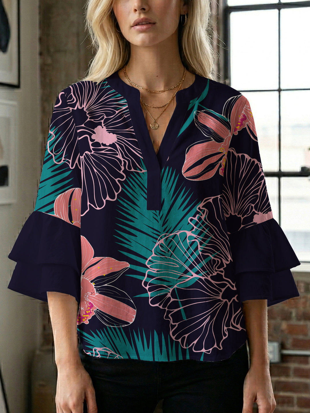 Ladies blouse with voluminous ruffled sleeves and floral print Lisslune