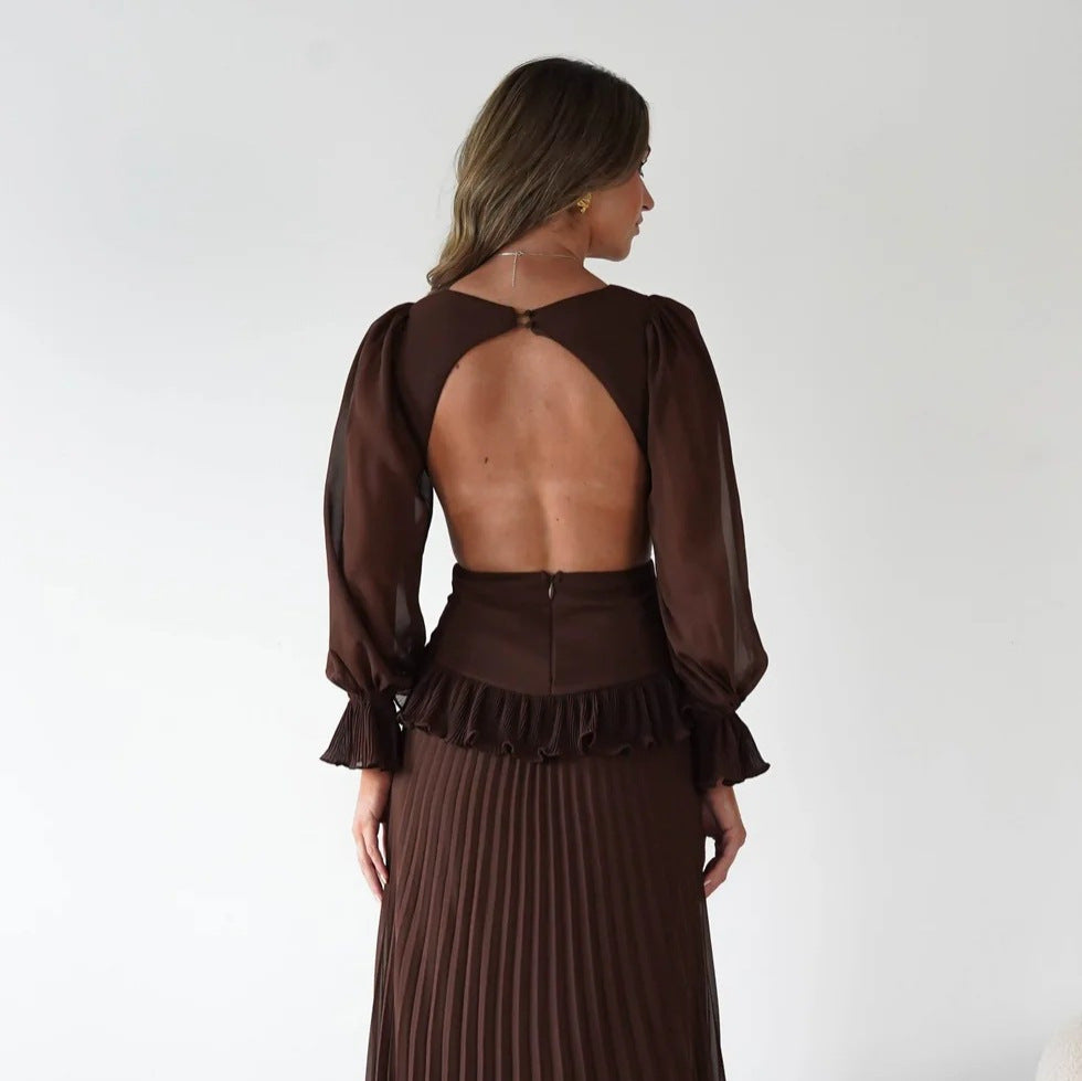 Women’s maxi dress with a wide cut and ruffle details