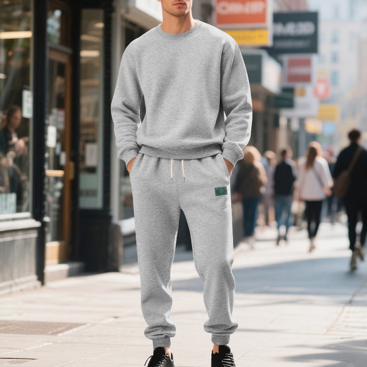 Men's comfortable sweat suit with elastic waistband and practical pockets Lisslune