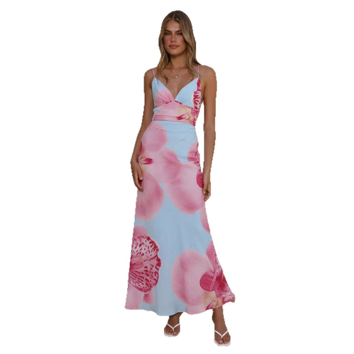 Women's maxi dress with floral design and refined ruffle details
