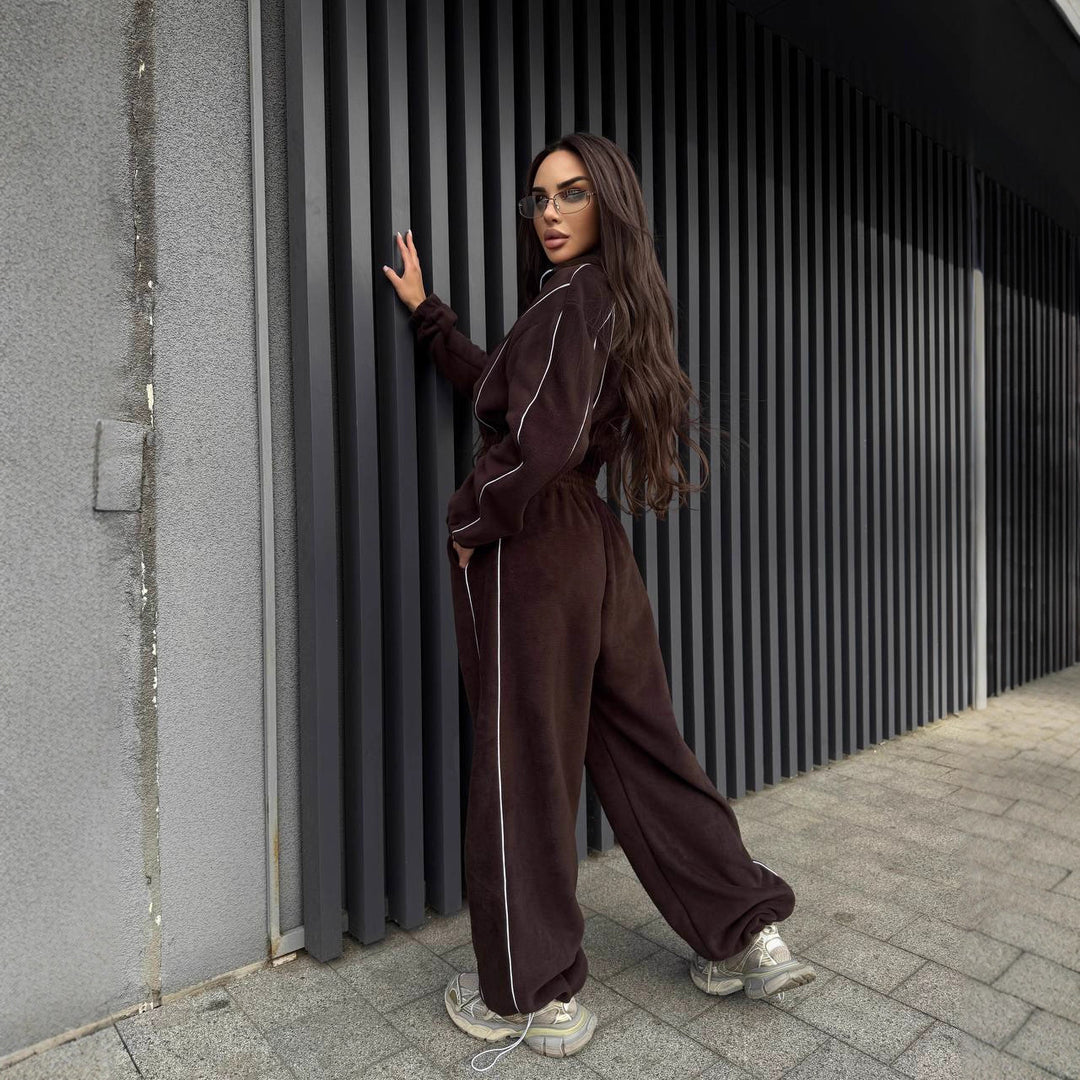 Women's sporty hoodie set with a loose fit Lisslune