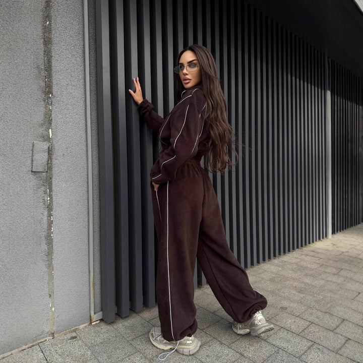 Women's sporty hoodie set with a loose fit Lisslune