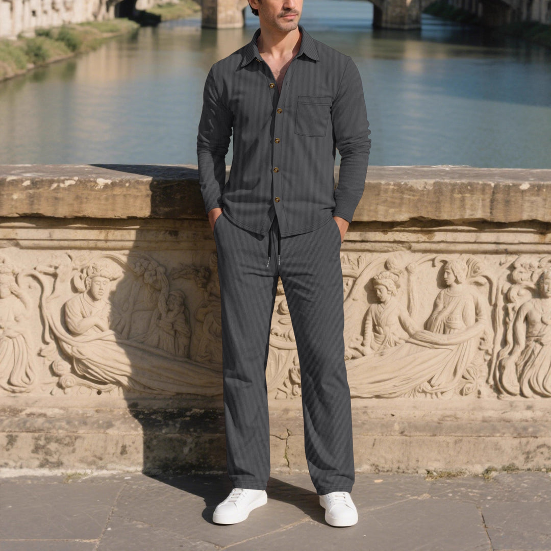 Men's elegant leisure suit with textured design and practical pockets Lisslune