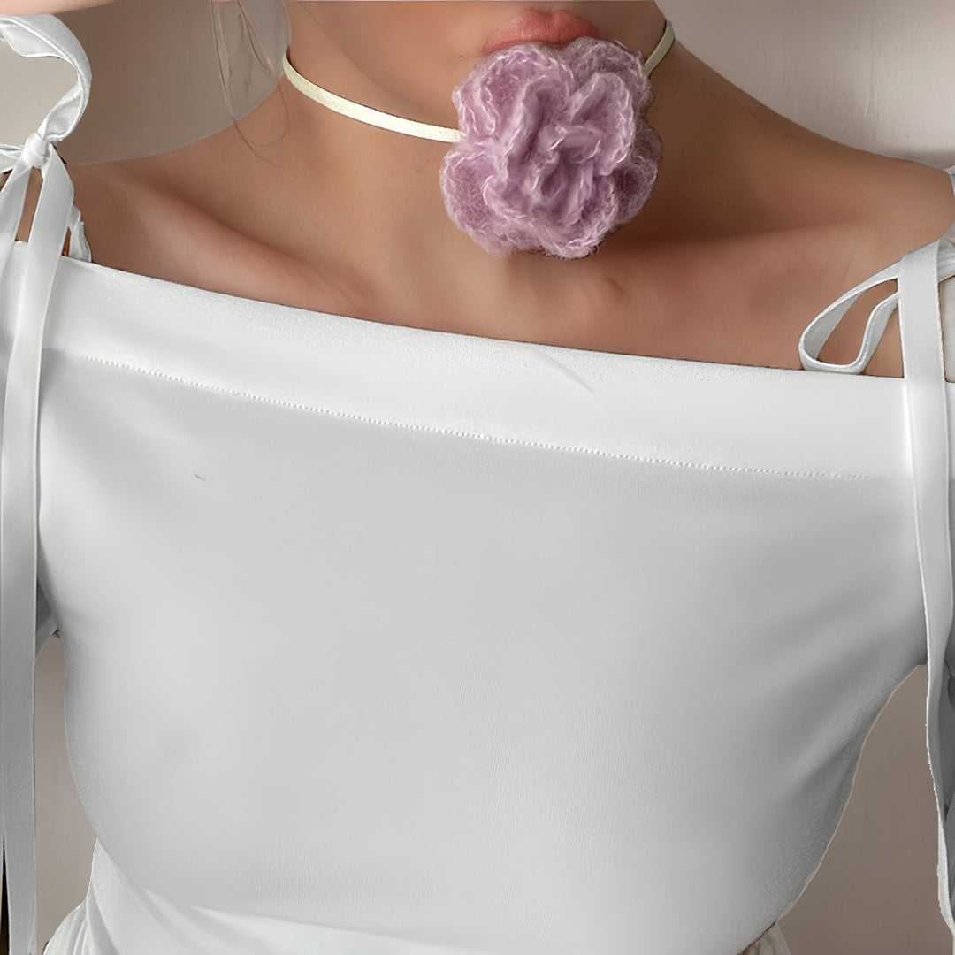 Ladies elegant choker with floral details and satin ribbon Lisslune
