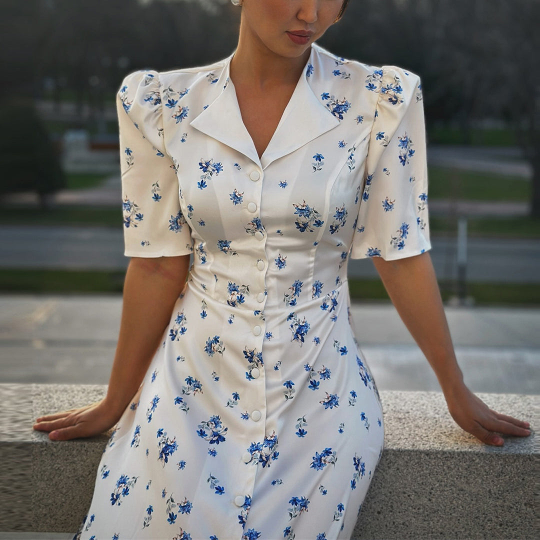Women's maxi dress with puff sleeve cut