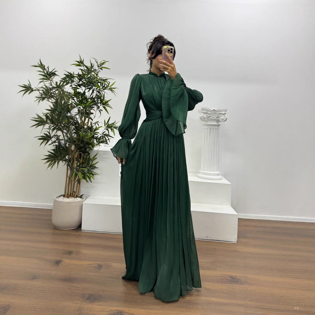 Women's maxi dress with a figure-flattering cut and elegant gathering