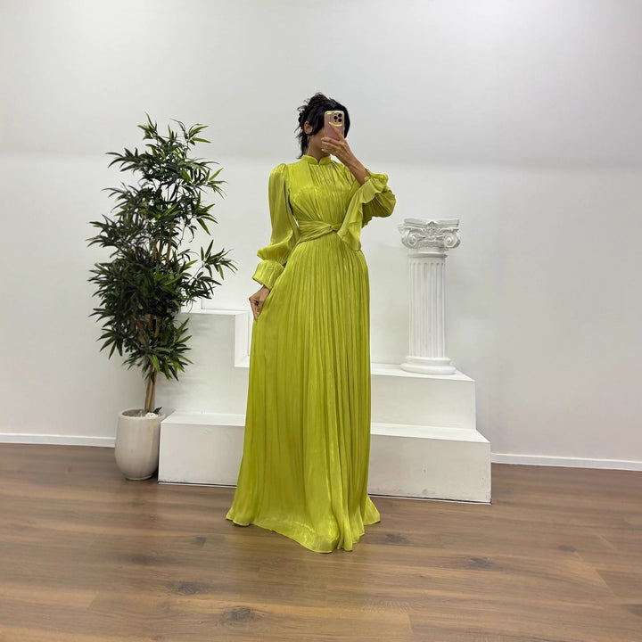 Women's maxi dress with a figure-flattering cut and elegant gathering