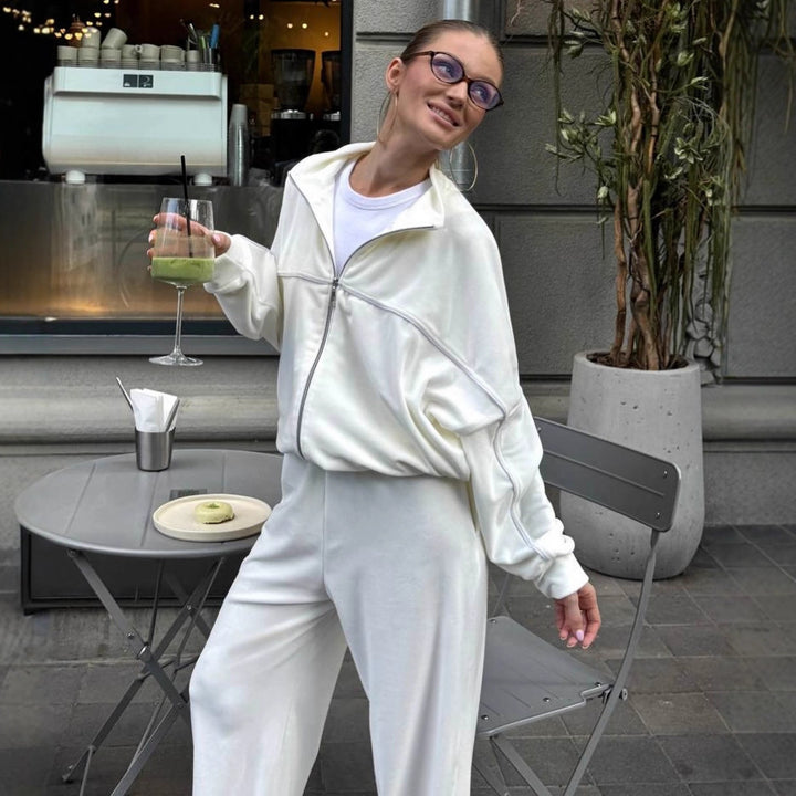 Ladies sporty velour lounge set with high waist and wide trousers Lisslune