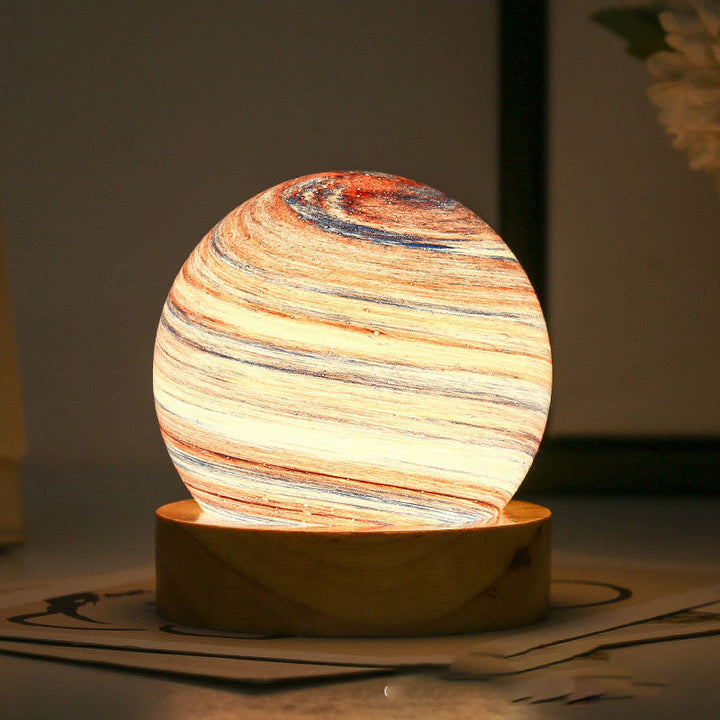 Lisslune | Enchanting Planet Lamp – A Universe of Colors and Dreams