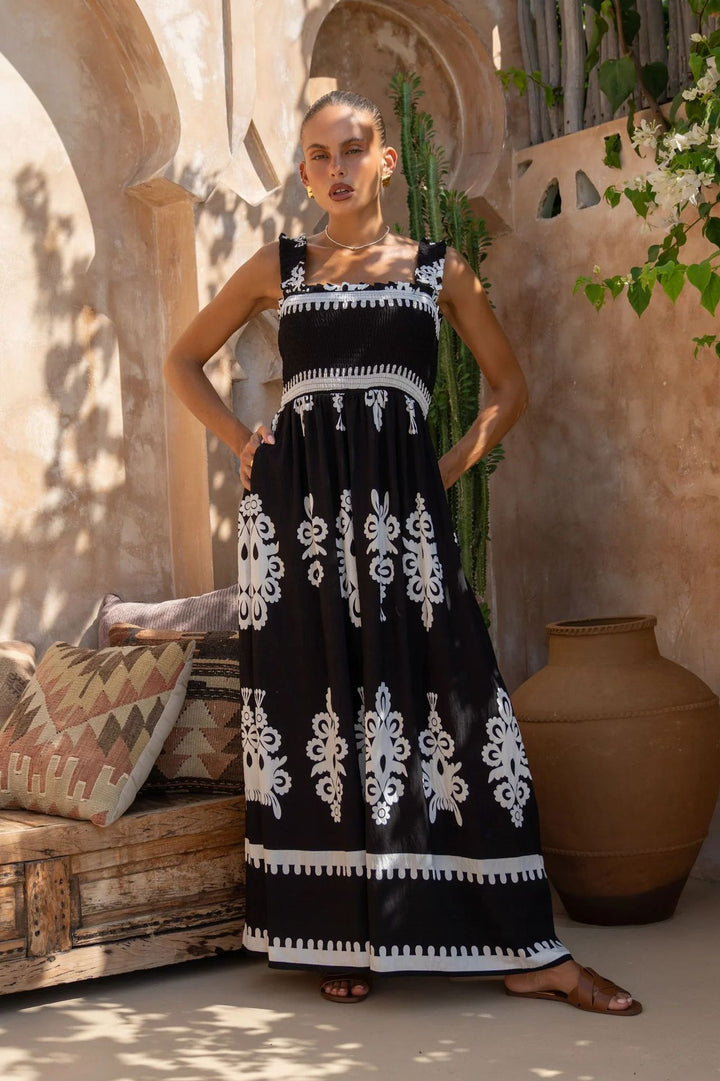 Ladies max dress with elastic top and detailed pattern Lune London