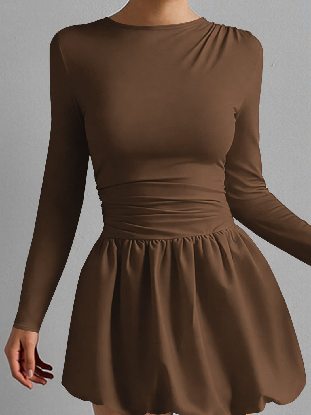 Damen Figurumspielendes Kleid mit langen Ärmeln und gerafftem Saum Lisslune