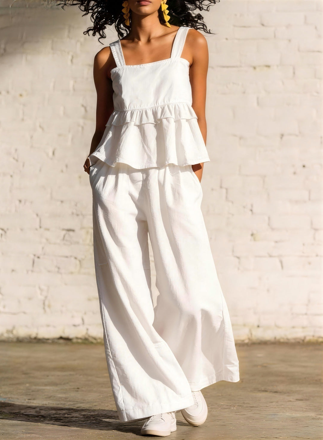 Women's Fashionable Two-Piece with Ruffle Details and Casual Cut Lisslune