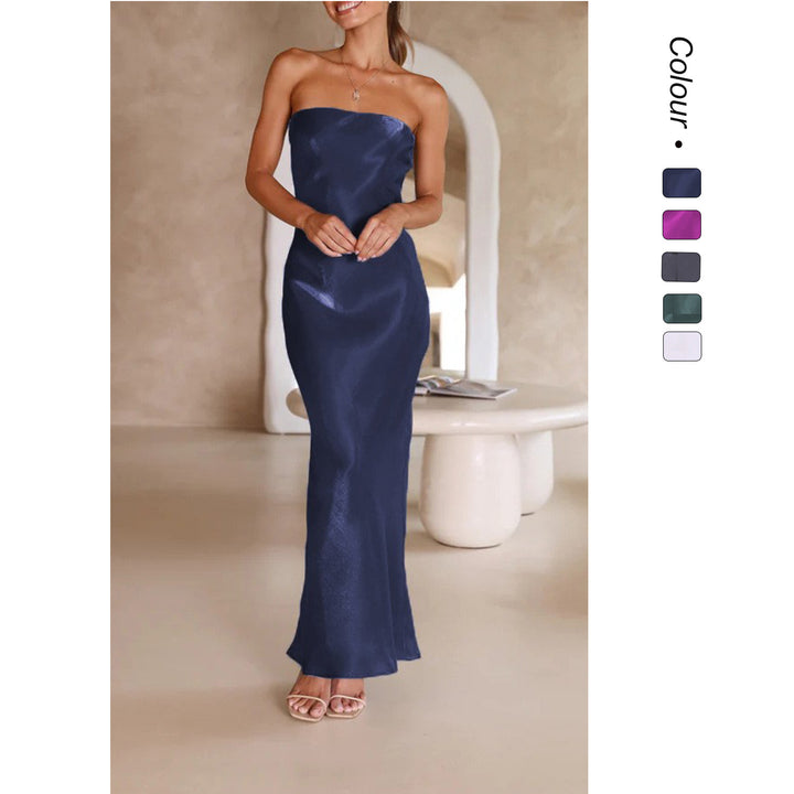 Ladies Elegant Bandeau Maxi Dress with Flowing Satin and Body-Hugging Silhouette