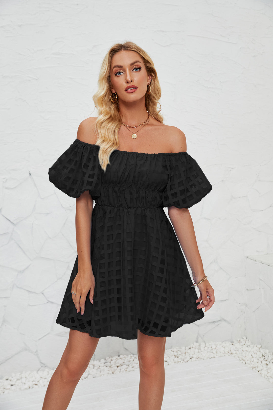 Women's casual dress in modern check pattern with puff sleeves and elastic waist