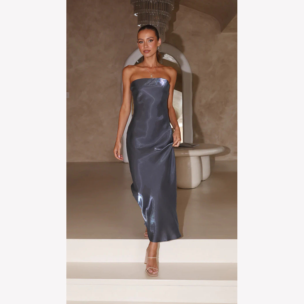 Ladies Elegant Bandeau Maxi Dress with Flowing Satin and Body-Hugging Silhouette