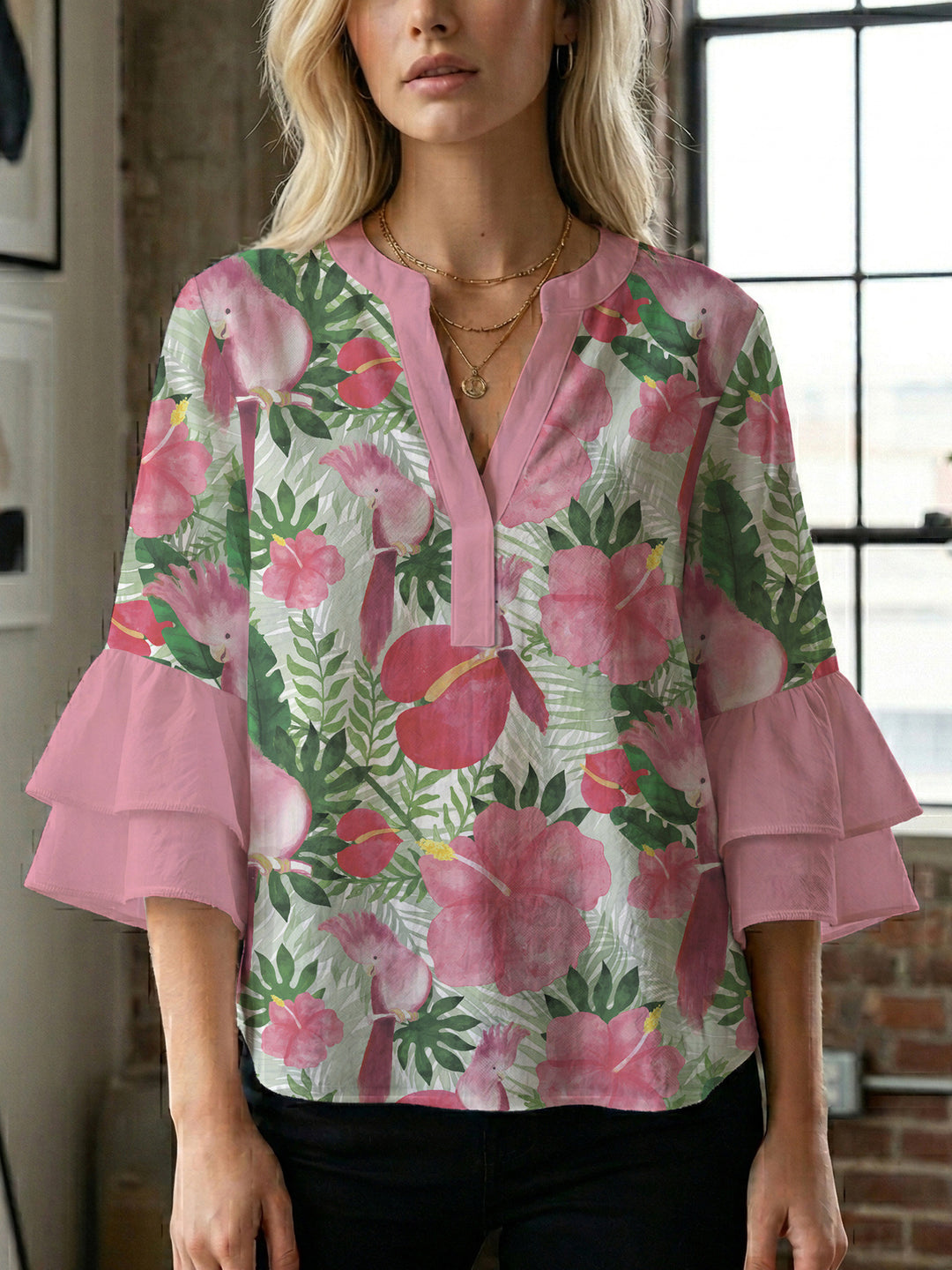 Women’s blouse with voluminous ruffled sleeves and floral pattern Lisslune