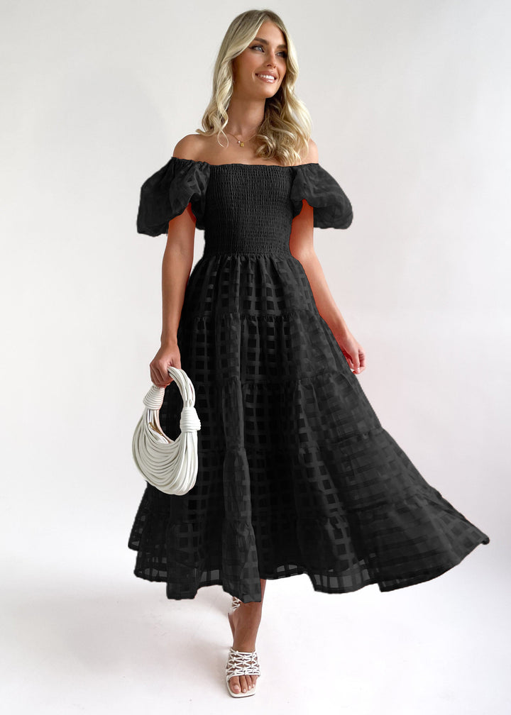 Ladies Airy Maxi Dress with Flowing Skirt and Voluminous Puff Sleeves
