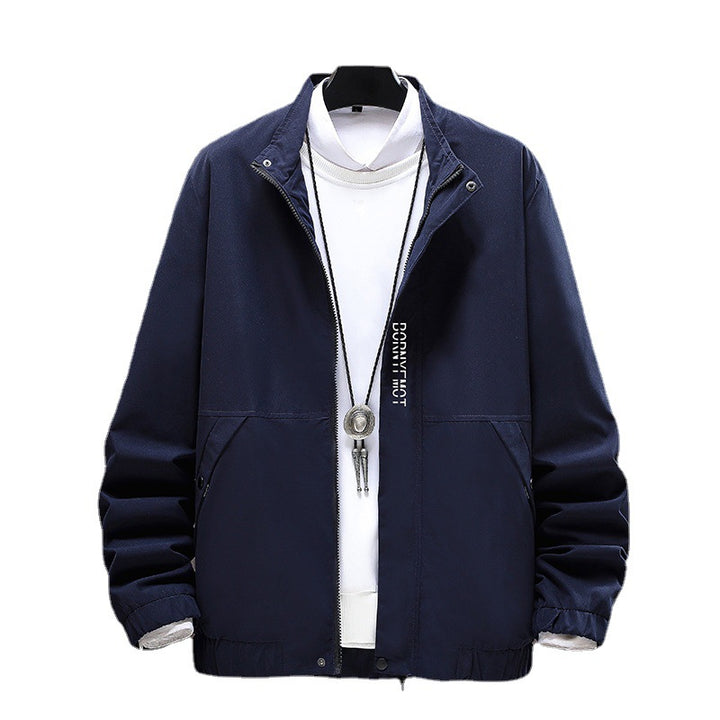 Men's lightweight transitional jacket with breathable properties and practical pockets Lisslune