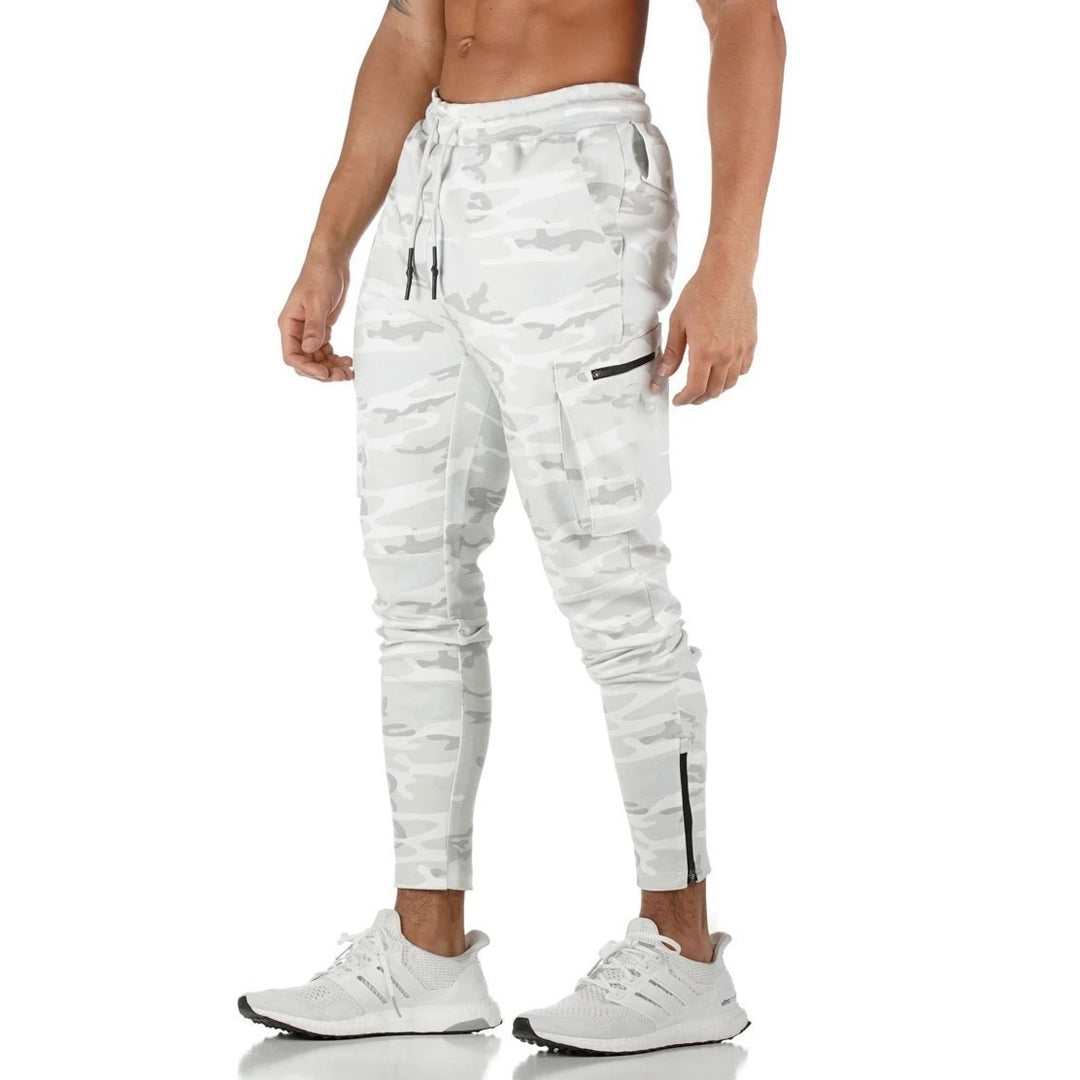 Men's sporty jogging pants with practical zipper pockets and slim fit Lisslune