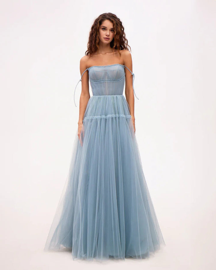 Ladies evening dress made of the finest tulle from Lisslune