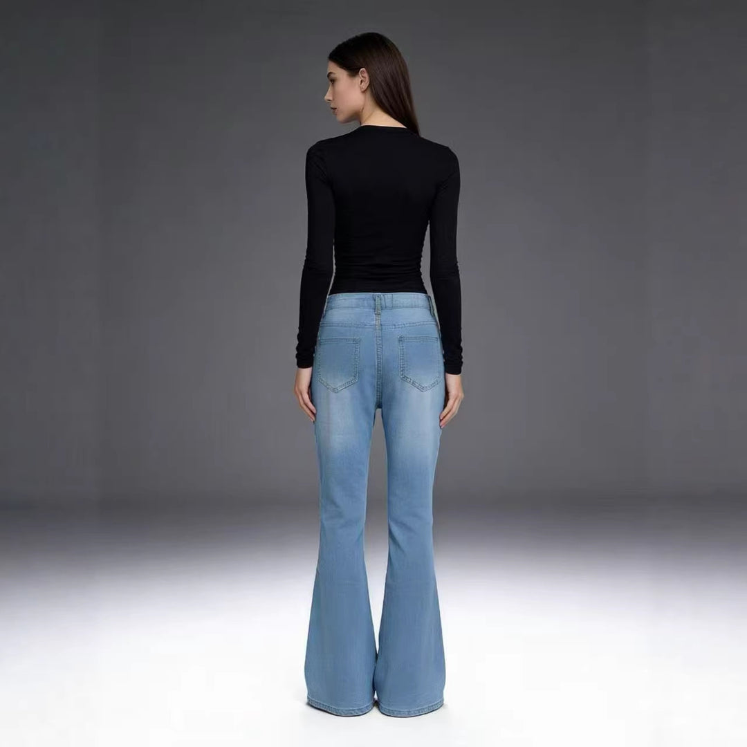 Damen Schlagjeans mit bunten Knopfdetails und hohem Bund Lisslune