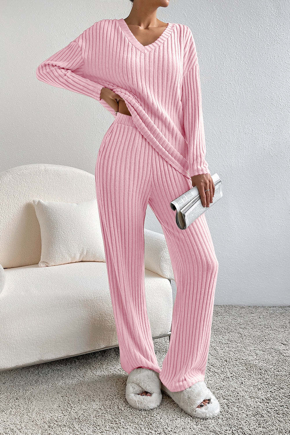 Women Comfortable Fine Knit Set with V-Neck and Long Sleeves Lisslune