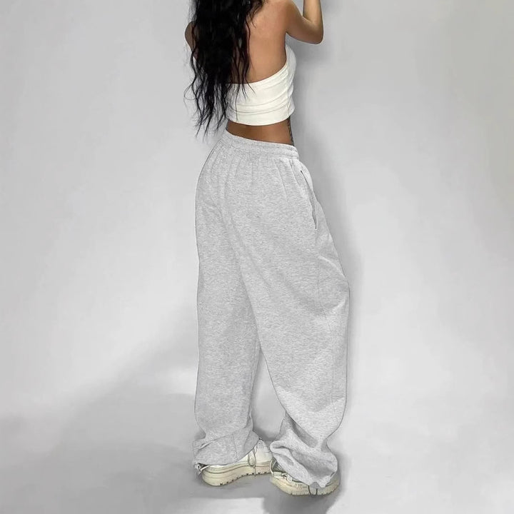 Women's comfortable leisure pants with elastic waistband and wide fit Lisslune