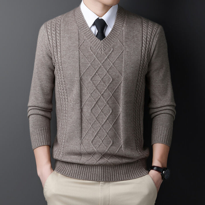 Men's V-Neck Sweater in Modern Cable Pattern Lisslune
