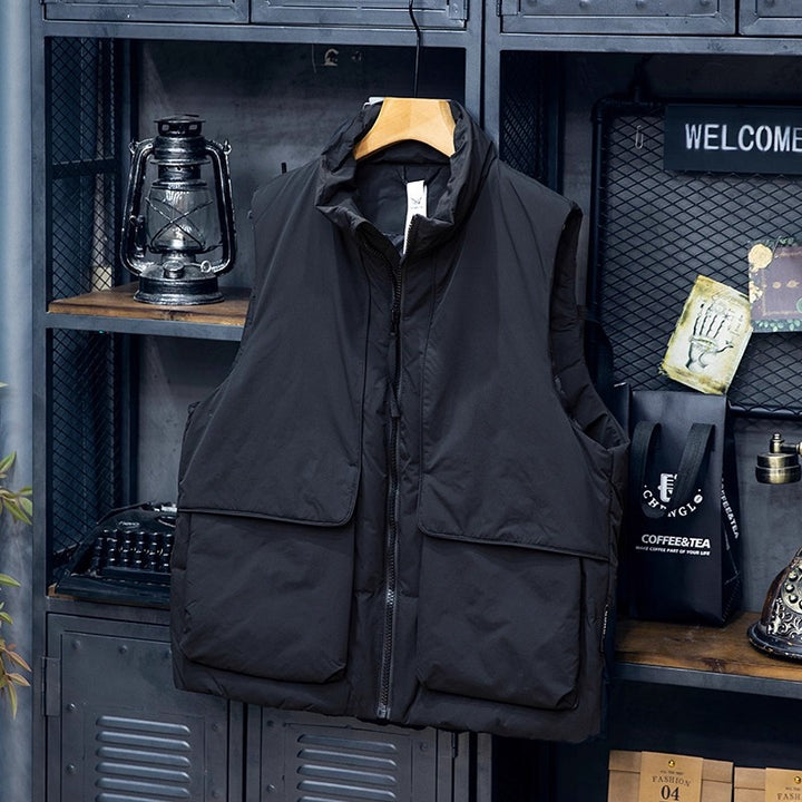 Men's Insulated Outdoor Vest with Practical Pockets and High Collar Lisslune