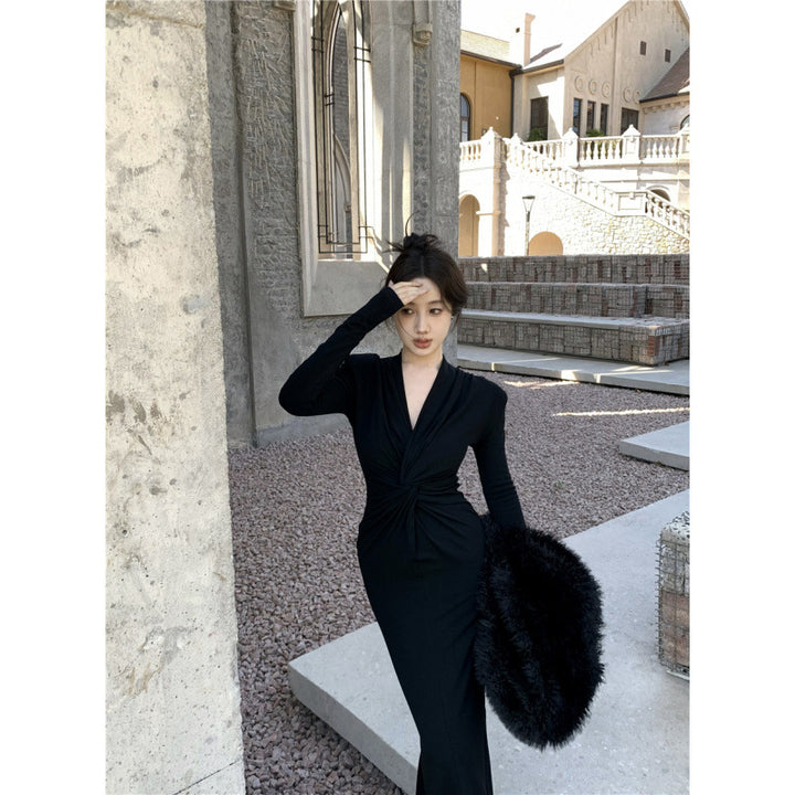Women Elegant Wrap Dress with Deep V Neckline and Detail-Loving Pleating Lisslune