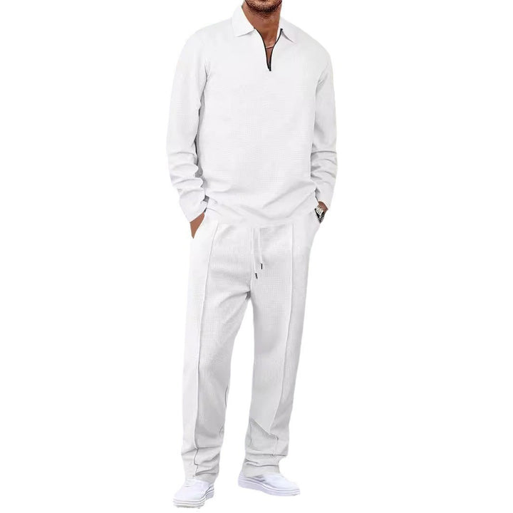 Men's sporty tracksuit with textured outer material and practical zip pockets Lisslune