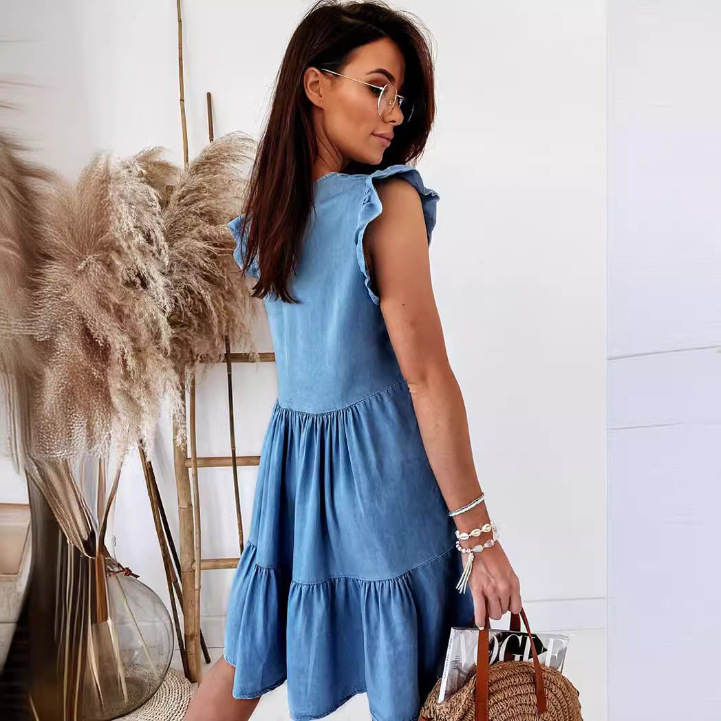 Women's short-sleeve dress in a casual A-line cut with a voluminous skirt Lisslune
